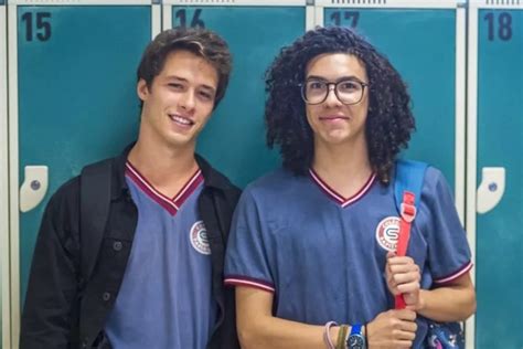 Atores De Malha O Festejam Beijo Gay Arte Supera Qualquer Desafio