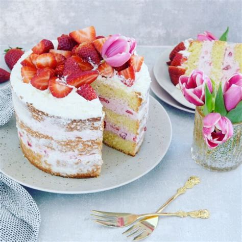 Naked Cake Mit Erdbeeren Cookiteasy By Simone Kemptner