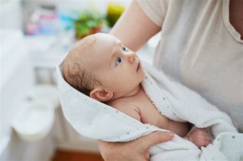 Step By Step Guide On How To Easily Bathe Your Newborn Baby Artofit