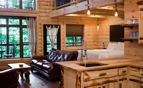 What To Expect During Your Luxury Treehouse Camping Getaway