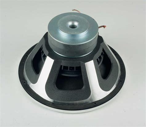 Vibe Black Death SPL 15 - In-Car Subwoofer Gehäuse im Test - sehr gut ...