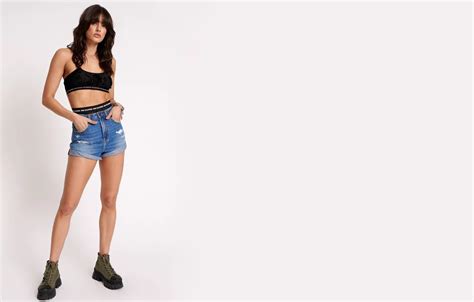 Wallpaper girl shorts brunette Top for mobile and desktop section девушки resolution