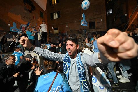Naples celebrates in style: Victory hangover after title party | Daily