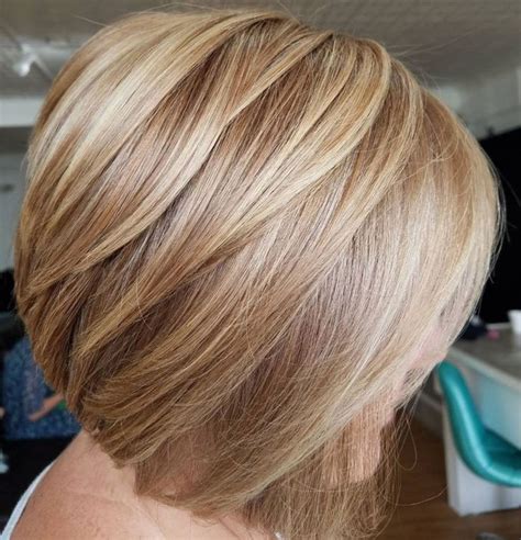 Honey Blonde Layered Bob Blowout Blonde Bob Hairstyles Hair Styles