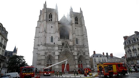 Fire Hits Cathedral in French City of Nantes - The New York Times