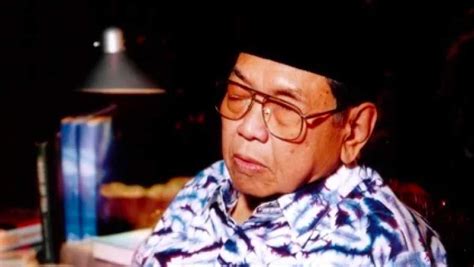 Mpr Pulihkan Nama Gus Dur Soeharto Ajak Keluarga Duduk Bareng Nasional