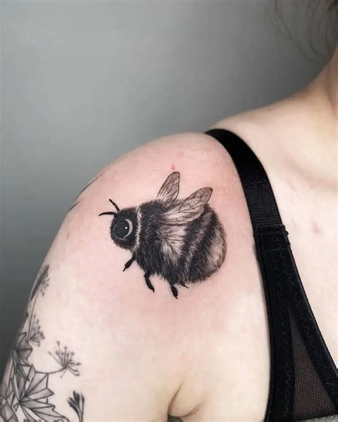 70 Cute and Small Bumble Bee Tattoo Ideas in 2023