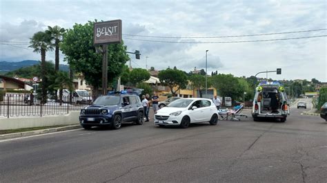 Schianto Auto Bici In Ospedale Un Enne