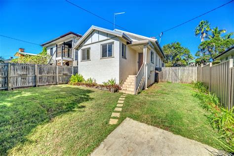 Bernays Road Wynnum West Qld House For Rent Domain