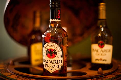 Купить ром Bacardi Oakheart 1л в Украине и Киеве, низкая цена – Alcotrend