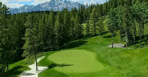 Fairmont Banff Springs: Resort review, golf courses, highlights and more