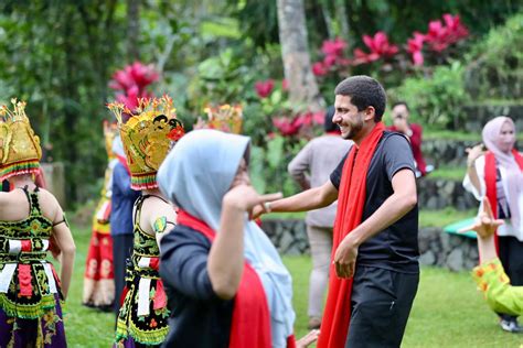 Sendratari Meras Gandrung Banyuwangi Kembali Digelar Tiap Pekan