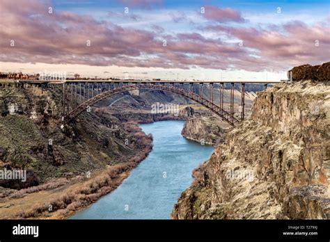 Sunrise over the Perrine bridge near Twin Falls Idaho Stock Photo - Alamy