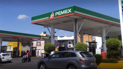 Convocan A Bailar Payaso De Rodeo En La Gasolinera Poza Rica