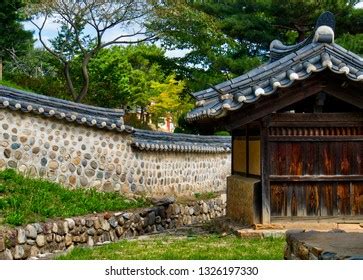 Traditional Korean House Hanok Stock Photo (Edit Now) 1326197330