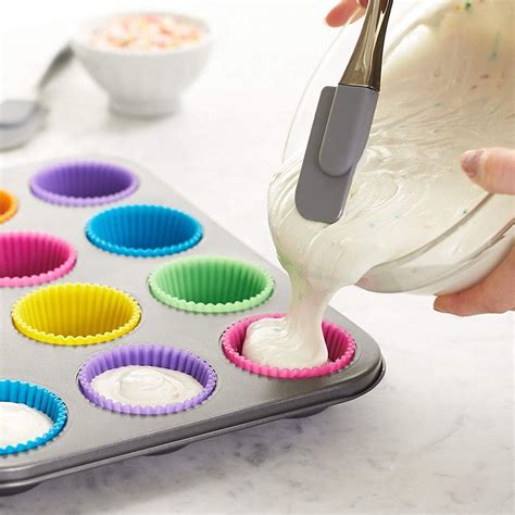 Moules Muffins Et Cupcakes En Silicone Pi Ces