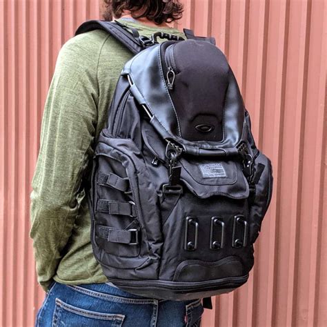 Oakley Kitchen Sink Backpack Review Feature Rich And Roomy