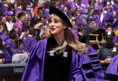 Taylor Swift's NYU Graduation Speech: The Best Quotes, Commencement ...