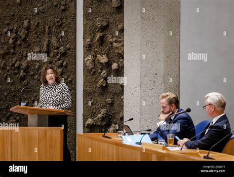 Reception Center For Foreigners Hi Res Stock Photography And Images Alamy