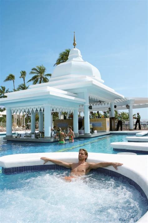 Riu Palace Punta Cana Wedding - Modern Destination Weddings