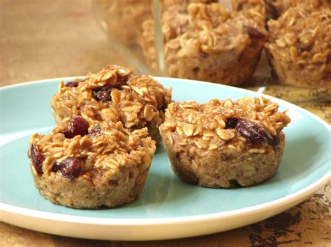 Peanut Butter And Banana Baked Oatmeal Cups — Delectably Mine