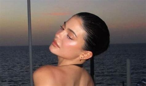 Kylie Jenner Sends Fans Into Meltdown As She Shares Birthday Holiday Snaps In Bikini Celebrity