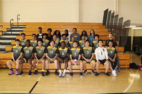 Boys Volleyball - Carver Engineering and Science
