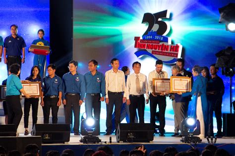 phat dat kind heart  youth  students phat dat corporation