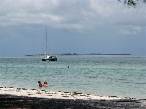 Anna Maria Island: Lunch & Beach | Blog The Beach