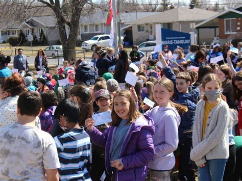 Lots Of Enthusiasm At Marie Tanguay School Autism Awareness Event