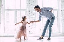 dad  daughter  stock photo public domain pictures