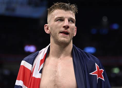 UFC 281 Odds, Pick & Prediction for Dan Hooker vs. Claudio Puelles