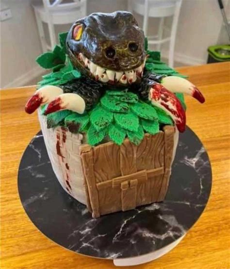 Scary Dinosaur Cake - DIY Party Central