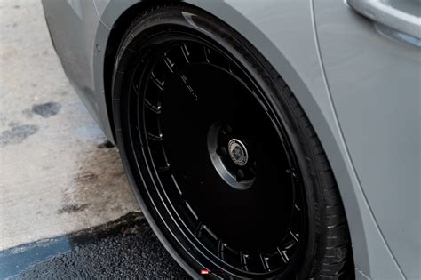 Audi RS6 Avant on HRE 935 – Wheels Boutique