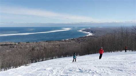 The 7 Best Michigan Ski Resorts