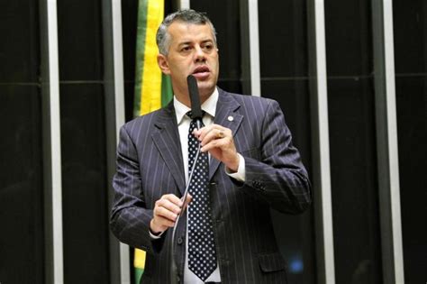 Deputado Protocola Projeto Para Sustar Suspens O Do Novo Ensino M Dio