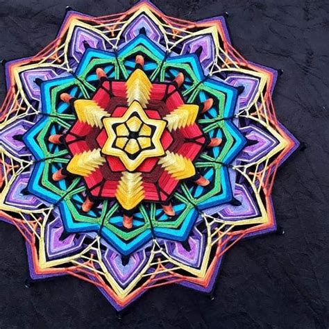 Pin De Mabel En Mandalas Con Tecnica Ojo De Dios Mandalas De Lana