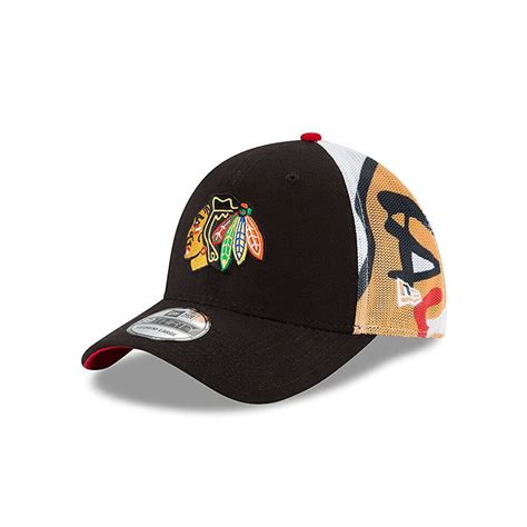 Chicago Blackhawks Logo Wrapped Flex Fit Hat / Cap