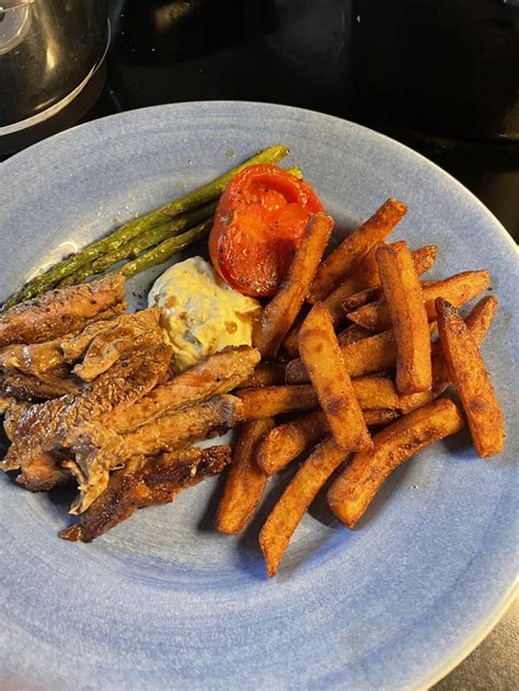 Ribeye Fries Tomato Asparagus B Arnaise Gag