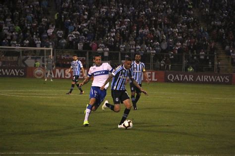 Atuações Luan irreconhecível Grêmio sucumbe à Universidad