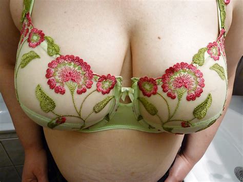 Her New Bra Porn Pictures Xxx Photos Sex Images Pictoa
