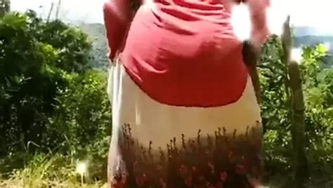 Bonne Salope En Mini Jupe Free Black HD Porn F2 XHamster