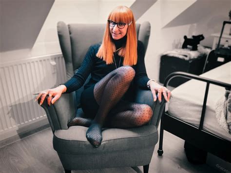 Cute Tgirl In Polka Dot Tights Painting Her Nails Czech Shemale Stockings Porn XHamster