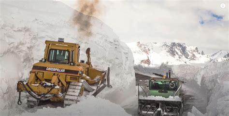 Watch Clearing 38 Foot Snowdrifts On Beartooth Pass