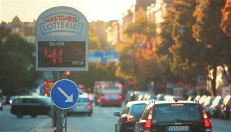 W Sztokholmie Istnieje Speed Camera Lottery Kierowcy Kt Rzy Nie