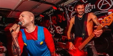 Interview Golpe Vocalist Tadzio Pederzolli On His Career As A Vegan Chef The Italian Hardcore