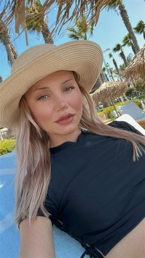 The Face Of Your Favorite Blonde Sexy