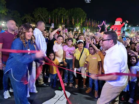 Gobernador Lacava Inaugura Nuevas Atracciones En El Parque Draculandia