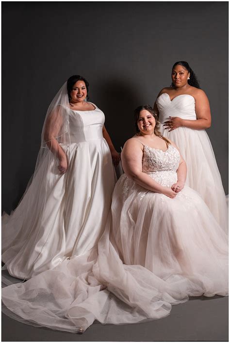 Studio Portraits for Love Curvy Bridal - Meredith Ryncarz Photography