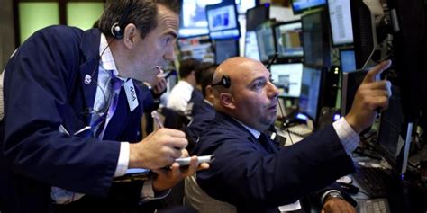 Wall Street Cerró Su Peor Mes En Años Internacional Portafolio